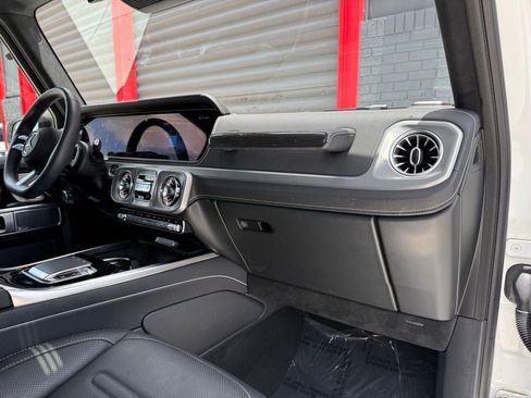 Used 2025 Mercedes-Benz G 580 w/ EQ Technology image 33