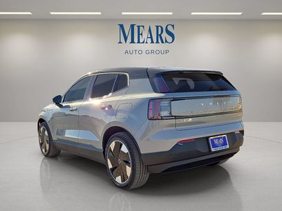 New 2026 Volvo EX30 Plus w/ Protection Package Premier