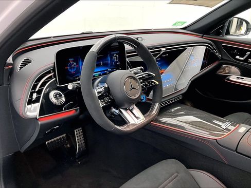 Used 2026 Mercedes-Benz E 53 AMG e 4MATIC Sedan image 6