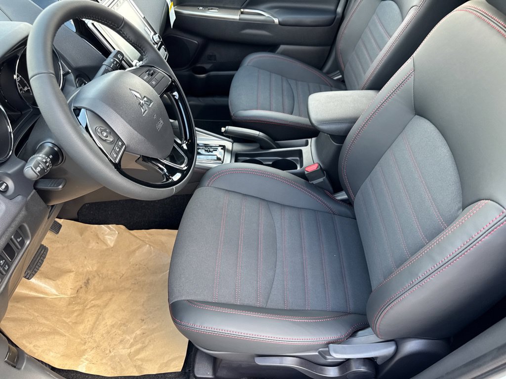 New 2027 Mitsubishi Outlander Sport SE FWD image 20