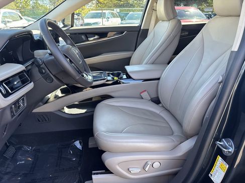 Certified 2022 Lincoln Nautilus Reserve w/ Luxury Package image 11