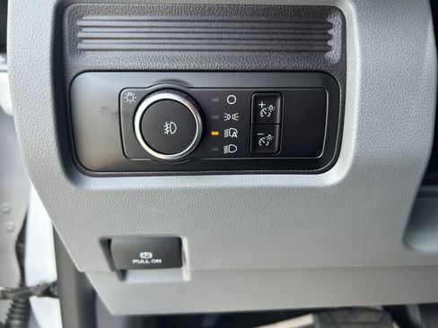 New 2025 Ford F350 XL w/ XL Chrome Package image 18