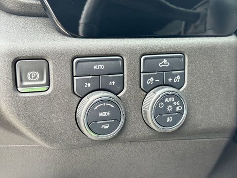 Used 2022 Chevrolet Silverado 1500 RST w/ Max Trailering Package AWD/4WD image 28