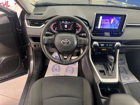 Used 2024 Toyota RAV4 LE AWD/4WD image 26