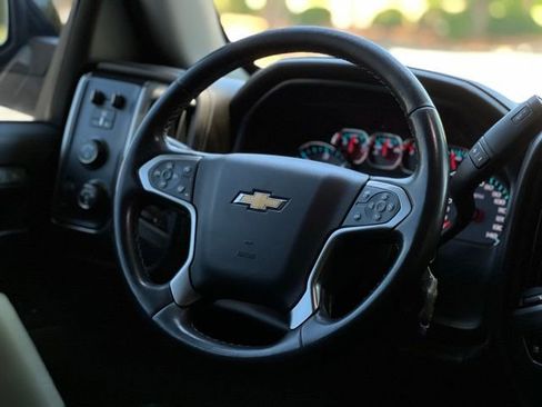 Used 2018 Chevrolet Silverado 1500 LTZ Z71 w/ LTZ Plus Package AWD/4WD image 29