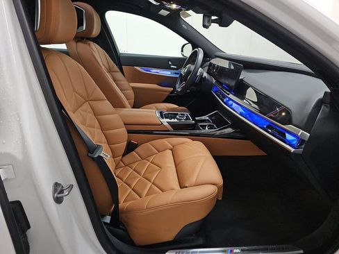 Used 2023 BMW 740i RWD image 6