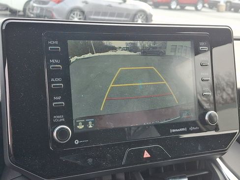 Certified 2022 Toyota Venza XLE image 18