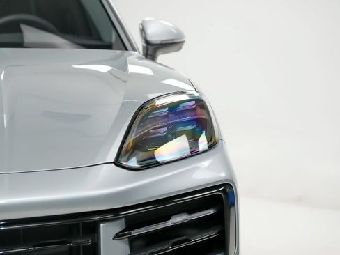 Used 2026 Porsche Cayenne S AWD/4WD image 7