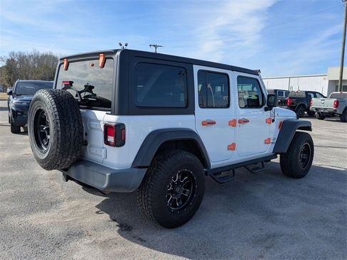 Used 2018 Jeep Wrangler Unlimited Sport image 3