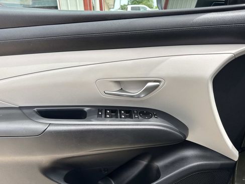 Used 2025 Hyundai Tucson SE FWD image 19