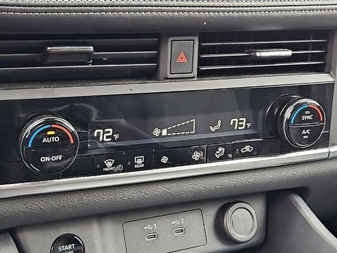 Certified 2024 Nissan Rogue SV AWD/4WD image 18