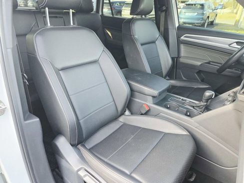 Used 2021 Volkswagen Atlas Cross Sport SE image 15