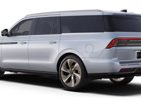 New 2025 Lincoln Navigator L Black Label image 25