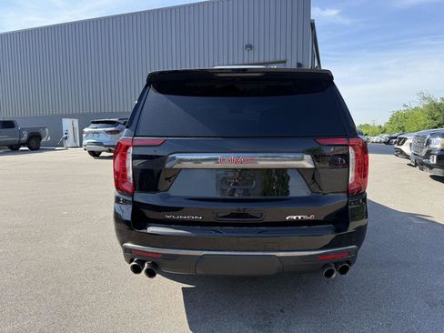 Used 2023 GMC Yukon AT4 w/ AT4 Premium Plus Package AWD/4WD image 4