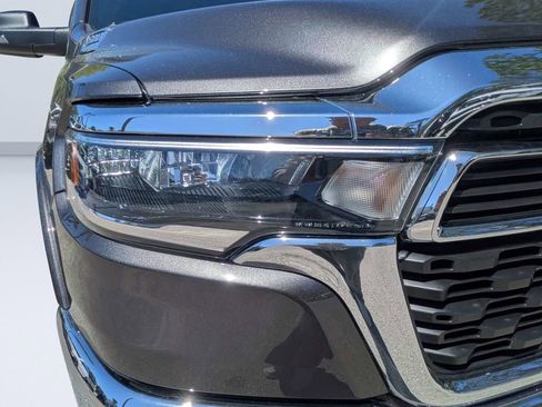 New 2026 RAM 1500 4x4 Crew Cab image 9