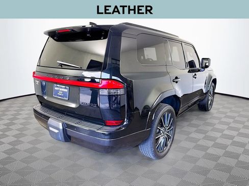 Used 2024 Lexus GX 550 w/ Accessory Package (2T) AWD/4WD image 5