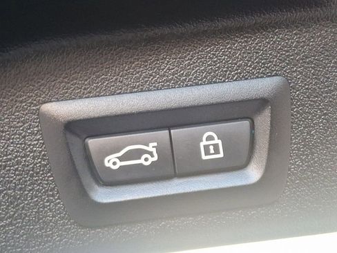 Used 2022 BMW X5 M50i w/ Premium Package image 30