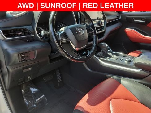 Used 2021 Toyota Highlander XSE AWD/4WD image 21