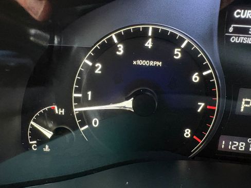 Used 2011 Lexus RX 350 AWD image 35