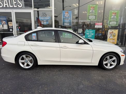 Used 2015 BMW 320i Sedan image 5