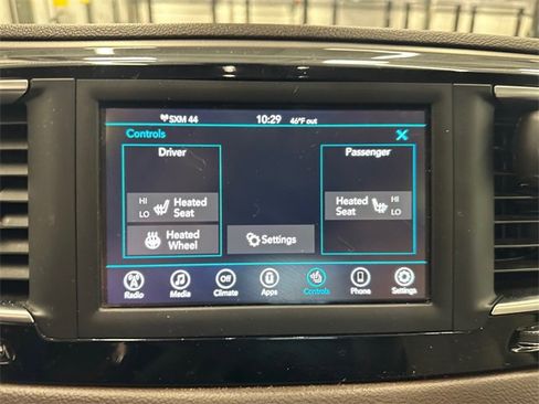 Used 2020 Chrysler Voyager Lxi w/ Cold Weather Group image 28