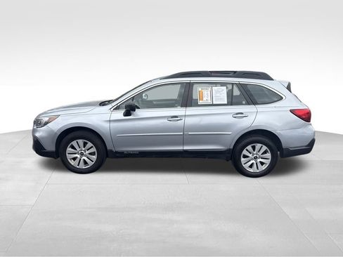 Used 2019 Subaru Outback 2.5i image 6