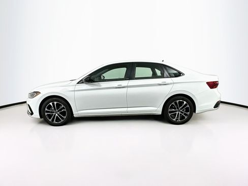 Used 2025 Volkswagen Jetta Sport FWD image 4