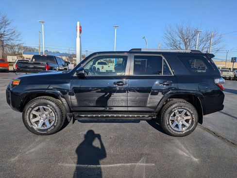 Used 2016 Toyota 4Runner Trail Premium w/ Four Season Floor Mat Package image 4