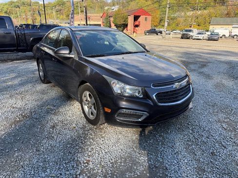 Used 2016 Chevrolet Cruze LT image 7