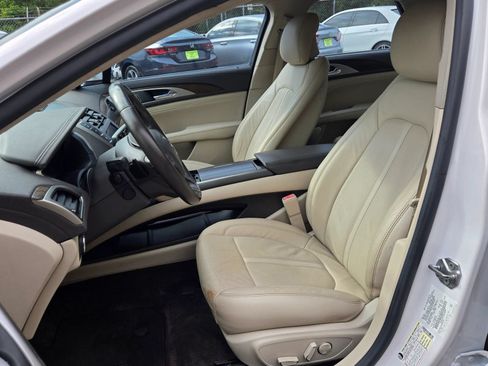 Used 2017 Lincoln MKZ Reserve w/ Luxury Package FWD image 6