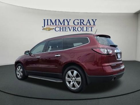 Used 2017 Chevrolet Traverse Premier FWD image 3