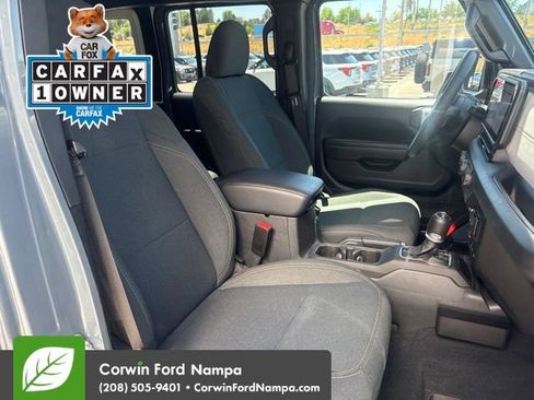 Used 2025 Jeep Wrangler Unlimited Sport AWD/4WD image 13