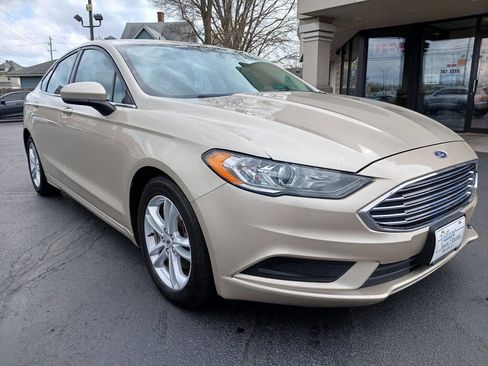 Used 2018 Ford Fusion SE w/ Fusion SE Technology Package image 1