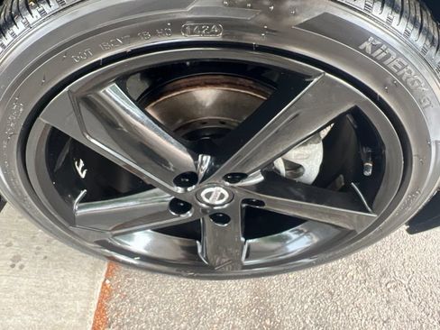 Used 2023 Nissan Sentra SR w/ Midnight Edition Package FWD image 36