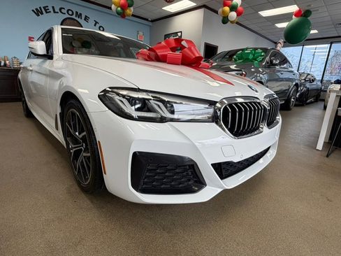 Used 2021 BMW 530i xDrive image 16