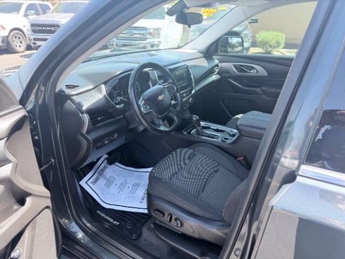 Used 2019 Chevrolet Traverse LT FWD image 8