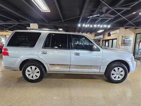 Used 2014 Lincoln Navigator 4WD image 8