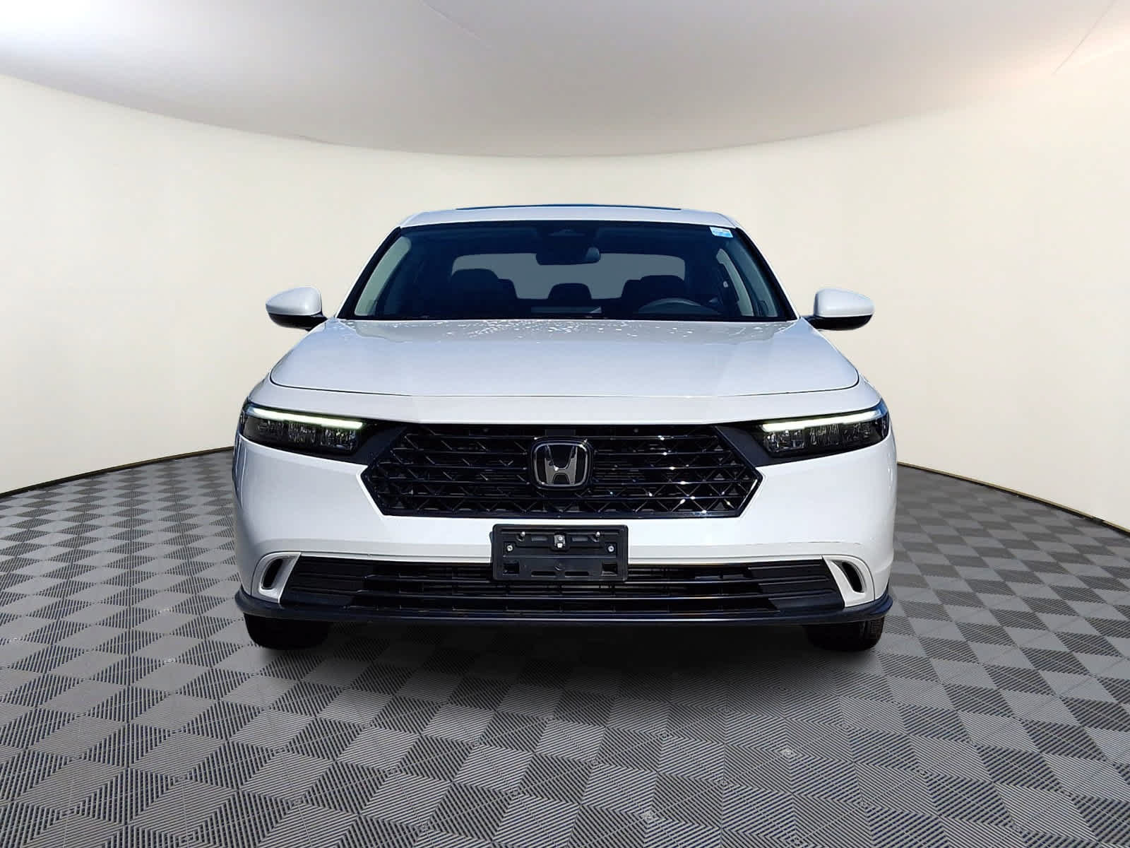 Used 2024 Honda Accord EX image 3