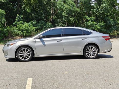 Used 2015 Toyota Avalon XLE Touring FWD image 8