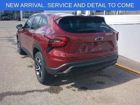 Certified 2024 Chevrolet Trax RS w/ Driver Confidence Package FWD image 4