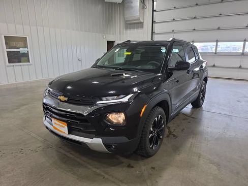 Used 2022 Chevrolet TrailBlazer LT w/ Convenience Package AWD/4WD image 4