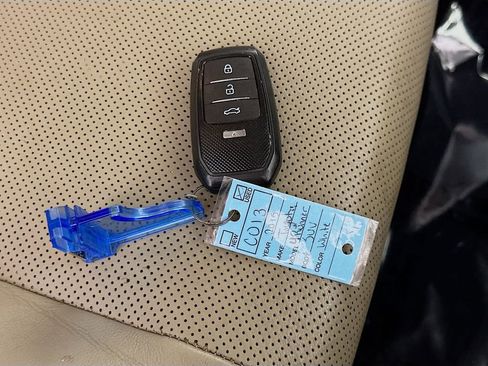 Used 2015 Toyota 4Runner Limited image 34