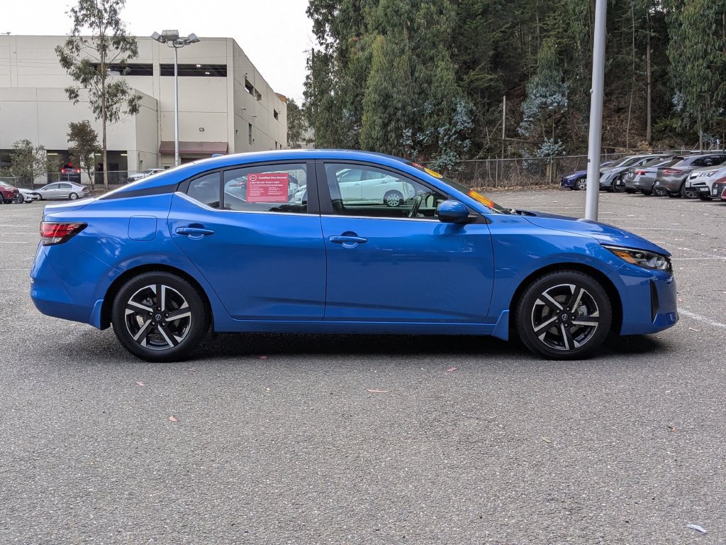Used 2024 Nissan Sentra SV FWD image 4