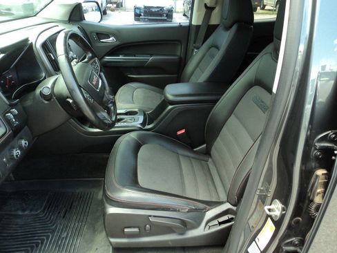 Used 2016 GMC Canyon SLE w/ All Terrain Adventure Package AWD/4WD image 18