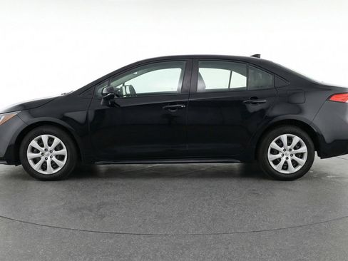 Used 2025 Toyota Corolla LE FWD image 5