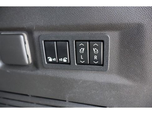 Used 2021 Chevrolet Tahoe Premier AWD/4WD image 8