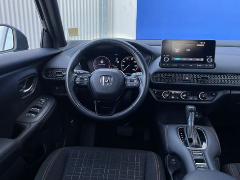 Used 2024 Honda HR-V Sport image 3