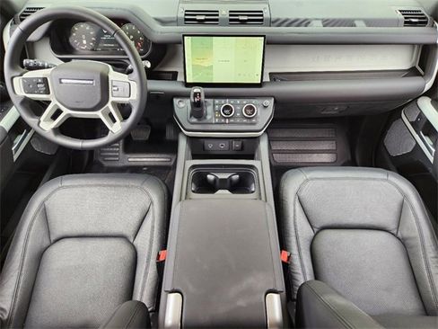 New 2024 Land Rover Defender 130 S image 19