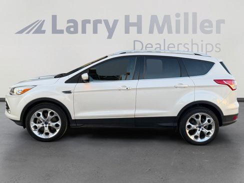 Used 2014 Ford Escape Titanium w/ Equipment Group 401A FWD image 2