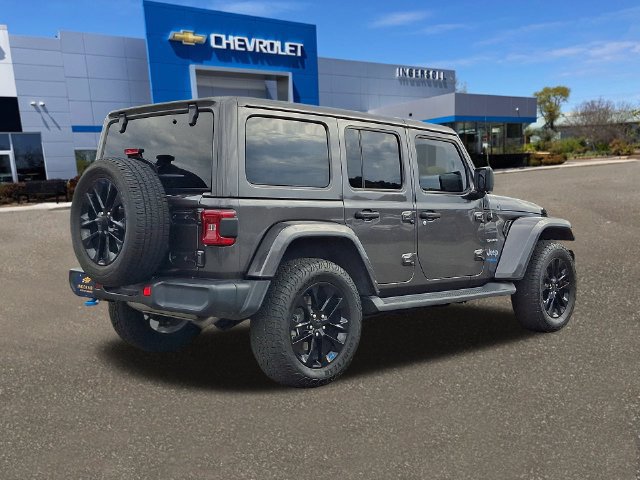 Used 2022 Jeep Wrangler Unlimited Sahara AWD/4WD image 26